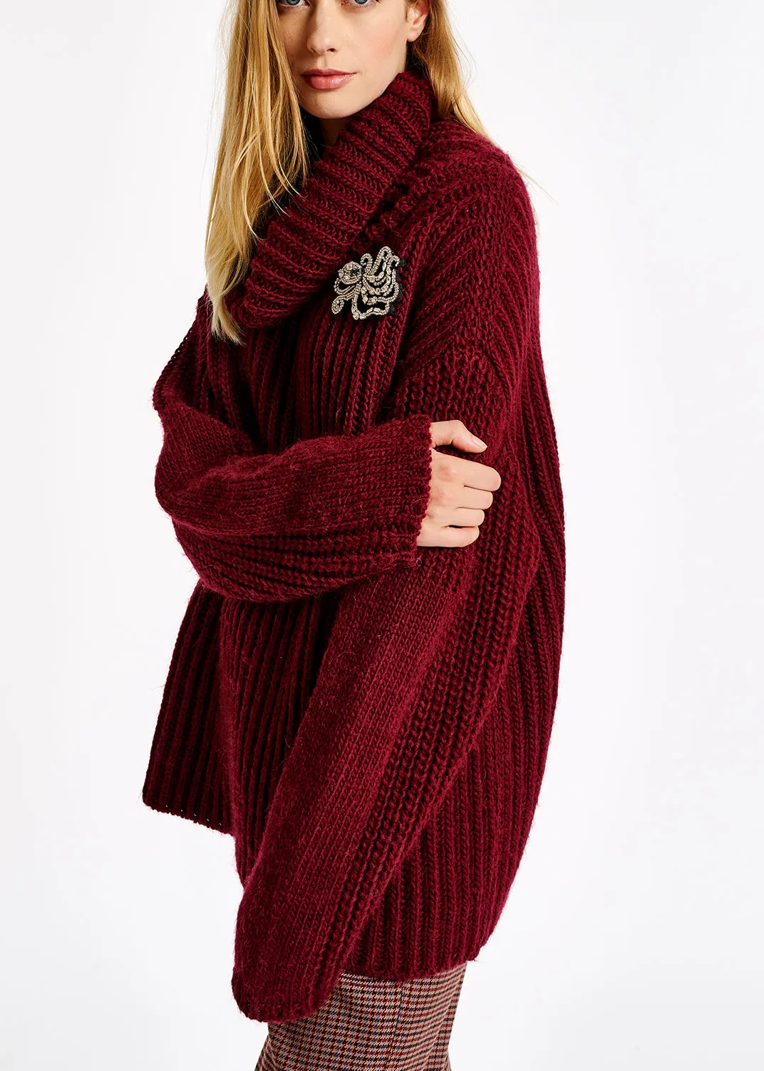Burgundy chunky ribbed turtleneck sweater
