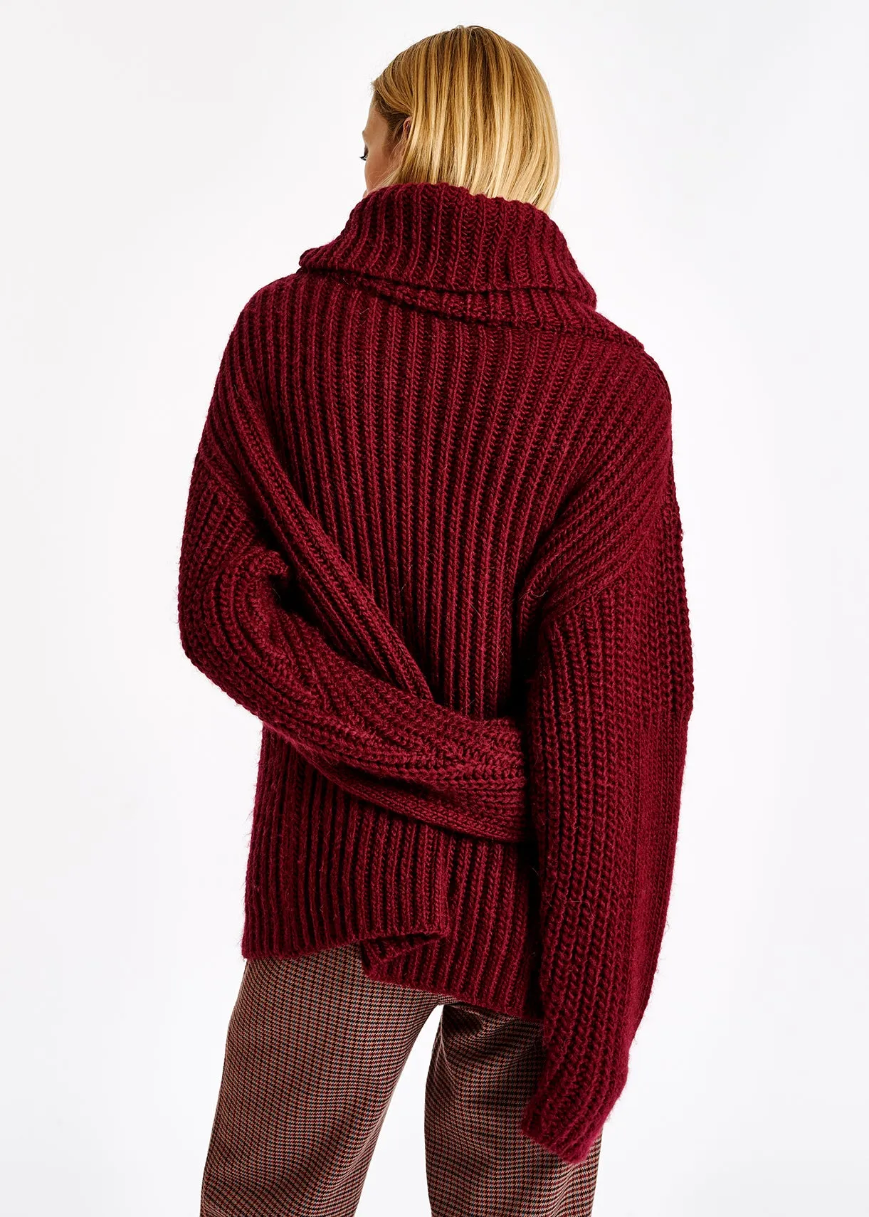 Burgundy chunky ribbed turtleneck sweater