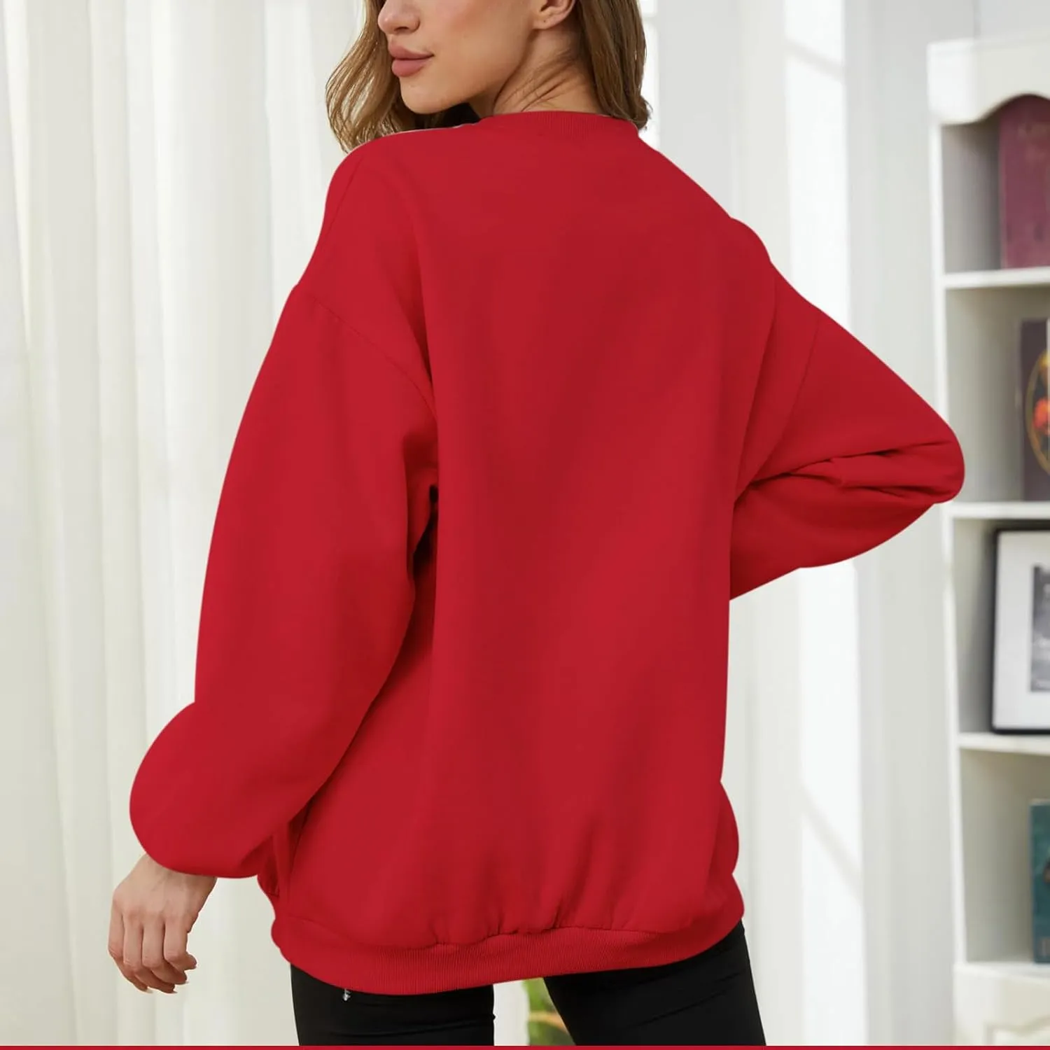 Cute Strawberry Graphic Crewneck Sweatshirts For Women Kawaii Aesthetic Printed Sweatshirt Trendy Long Sleeve Shirt