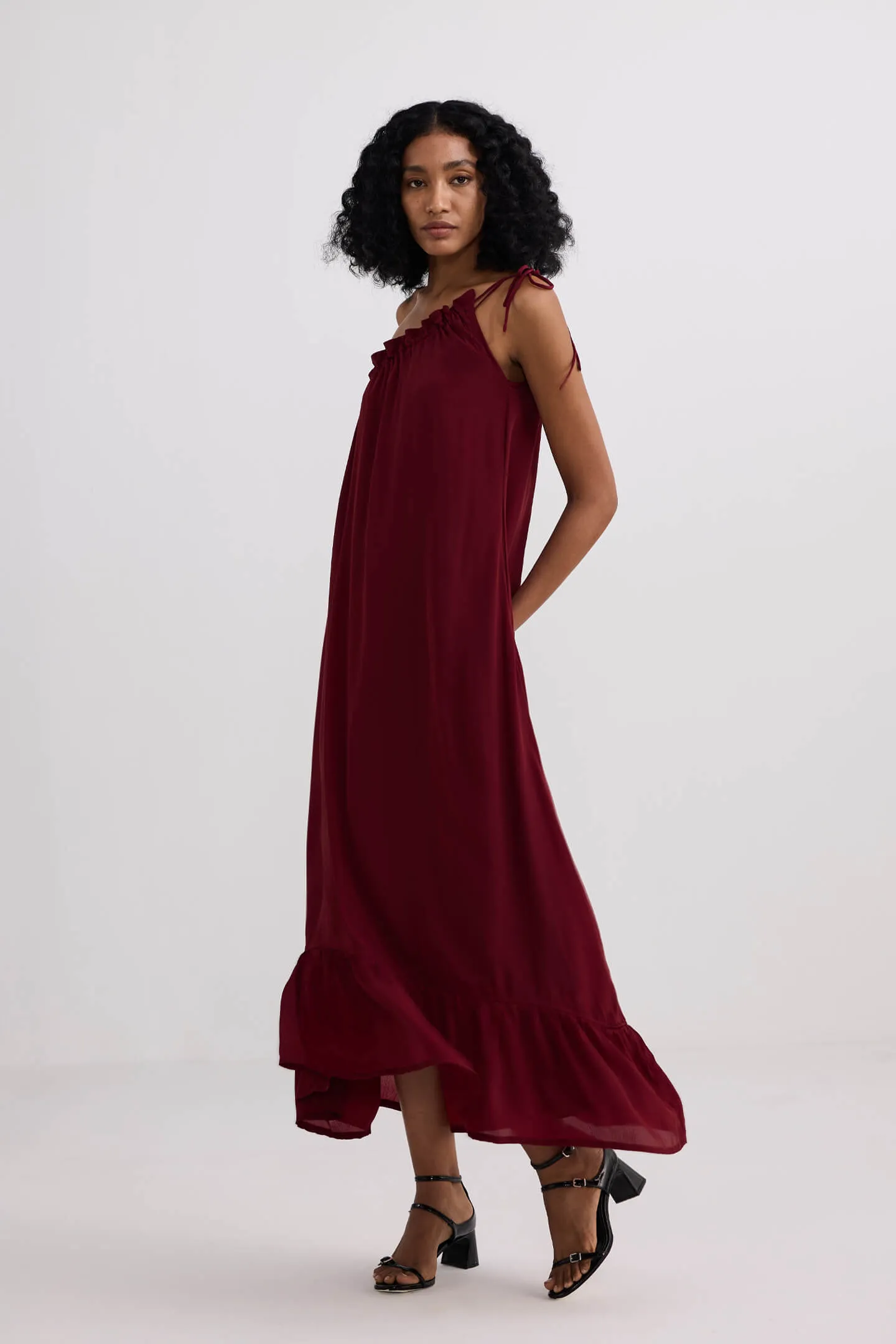 One-shoulder Midi dress in Burgundy