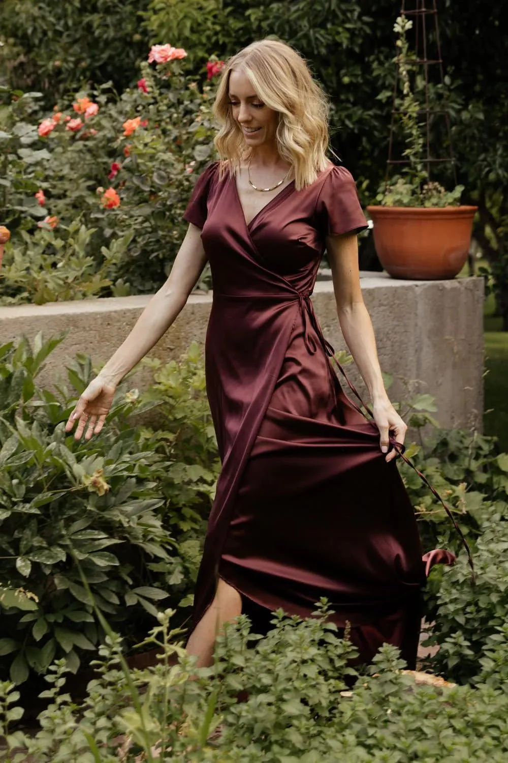 Satin Bridesmaid Dresses for Women 2025 Short Sleeve Formal Evening Party Gown with Slit